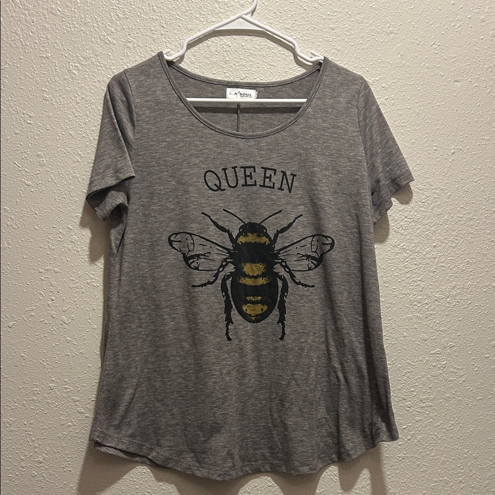 ☑️Gray Queen Bee Graphic Tee